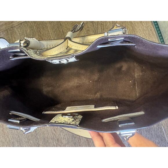 Michael Kors Blakely Medium Bucket Bag Python-Embossed Leather Natural Cream - Picture 5 of 13